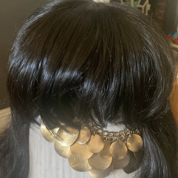 Wig With Bangs - Picture 4 of 6